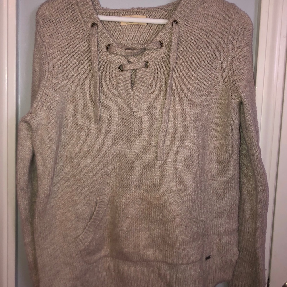 hollister sweater w hood